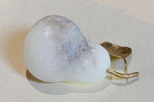 Yijia Wu, Fallen Pear