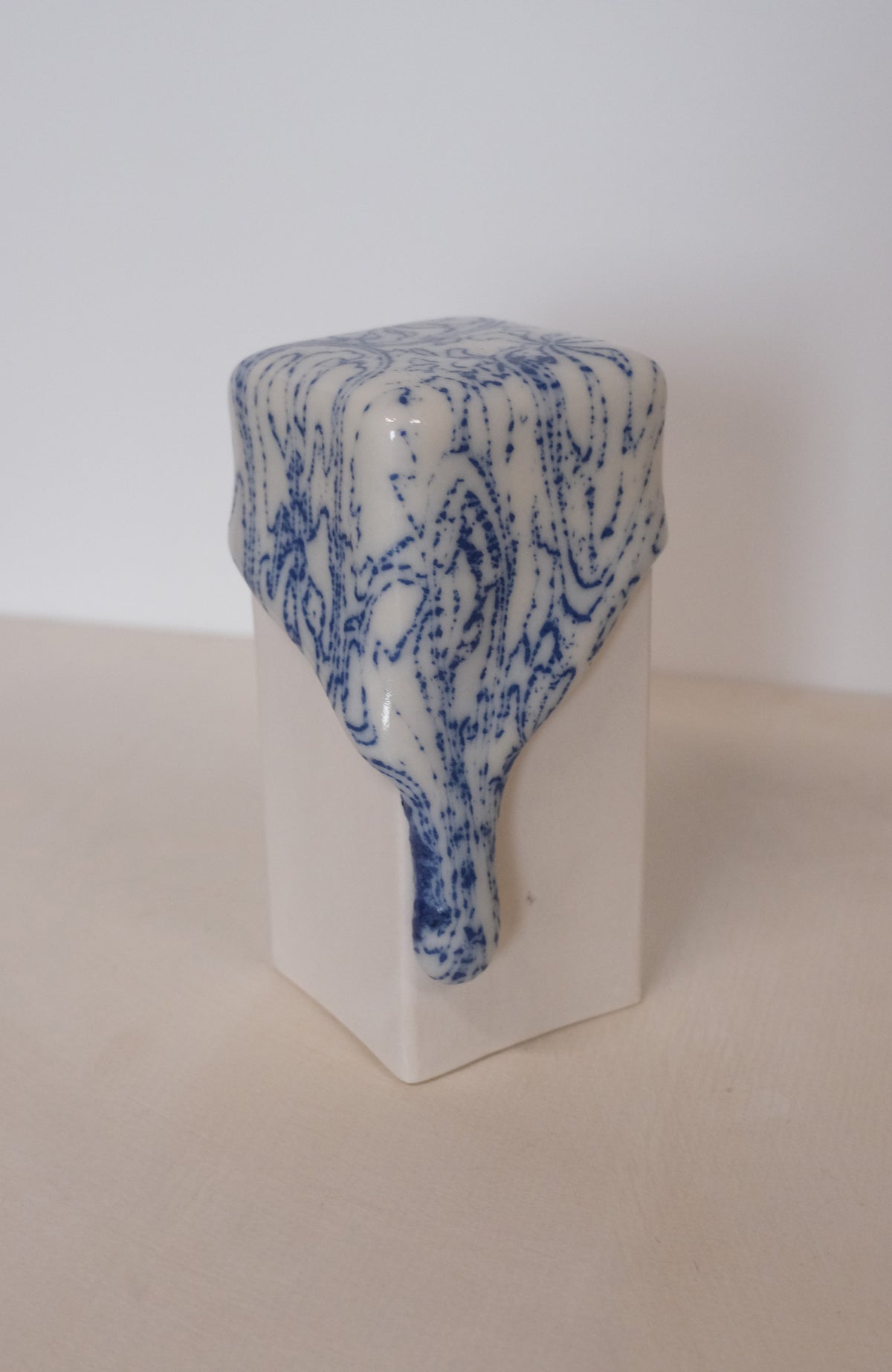 Helena Lacy, Re-Print Columns In Porcelain