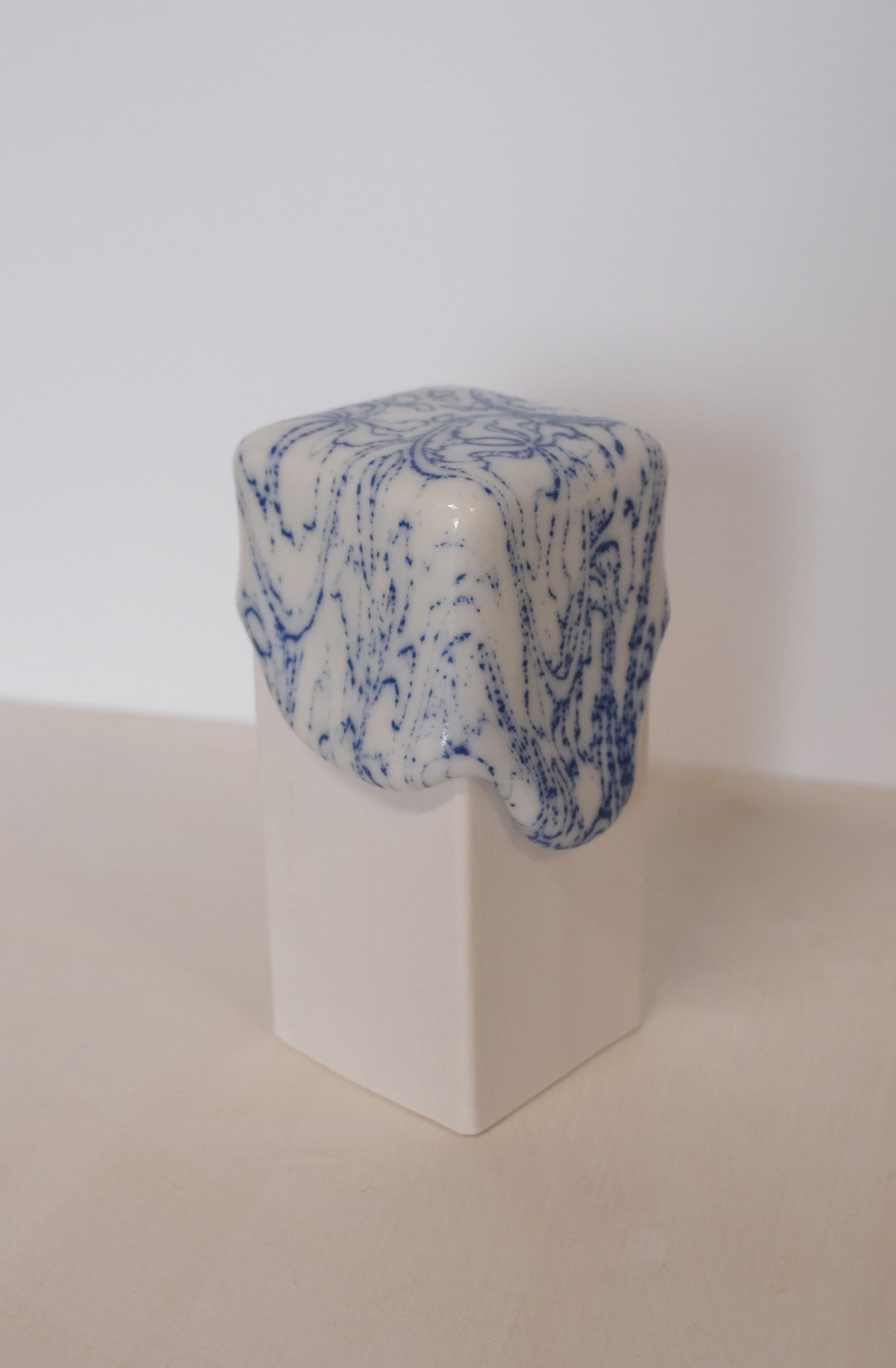 Helena Lacy, Re-Print Columns In Porcelain