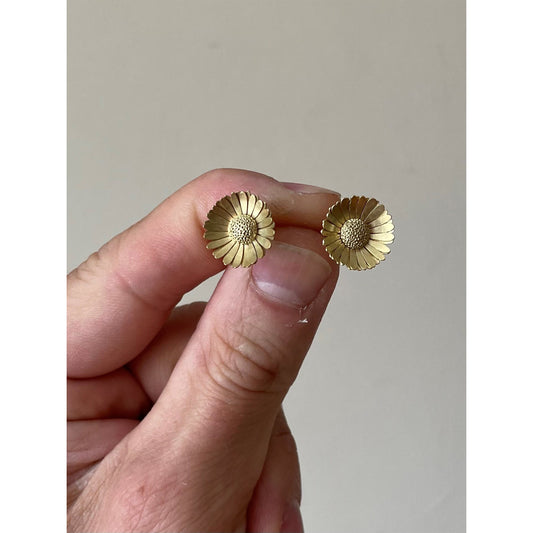 Christopher Thompson-Royds, Daisy: Stud Earrings