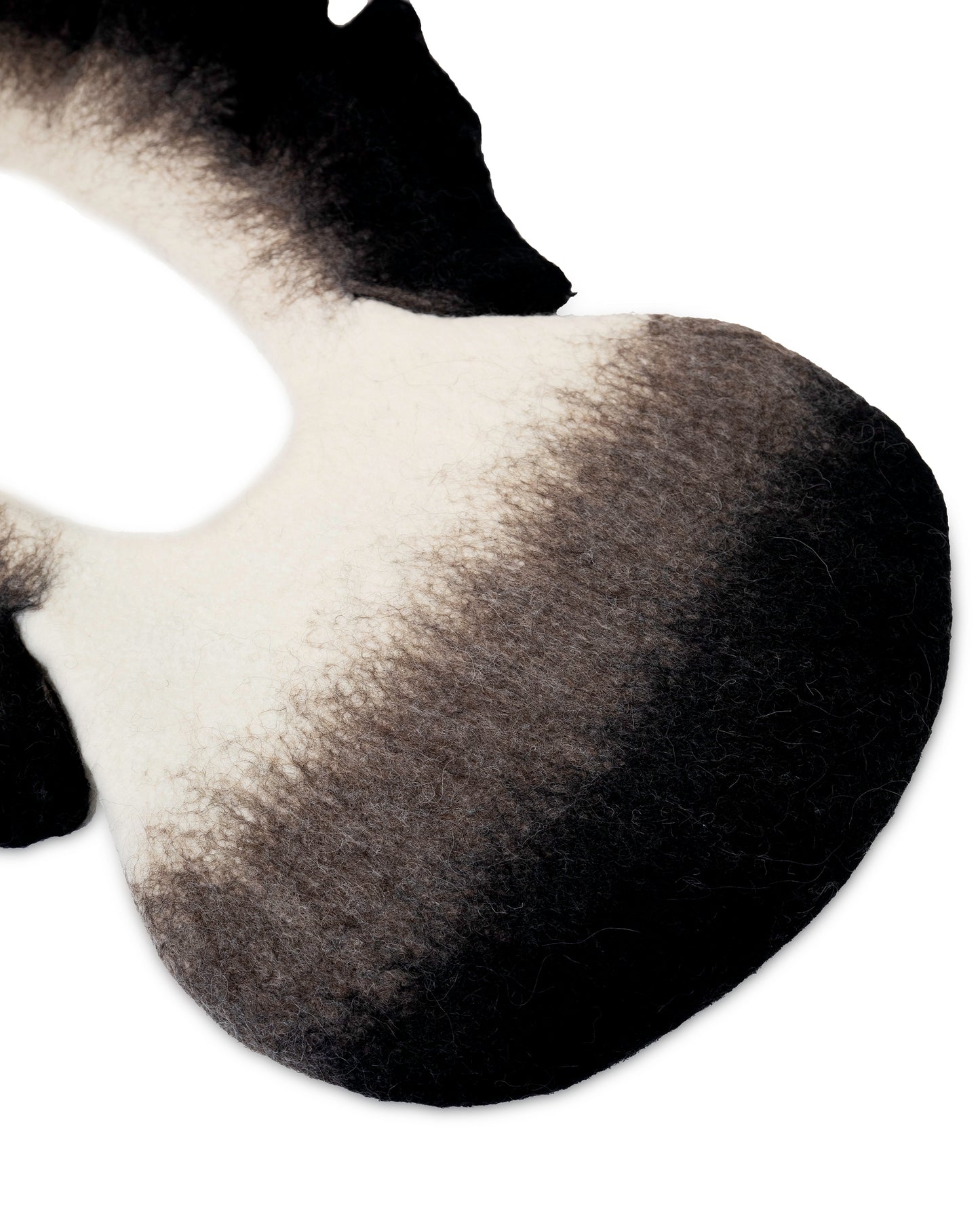 Clara Pinto, Large Ombu Felt Bag