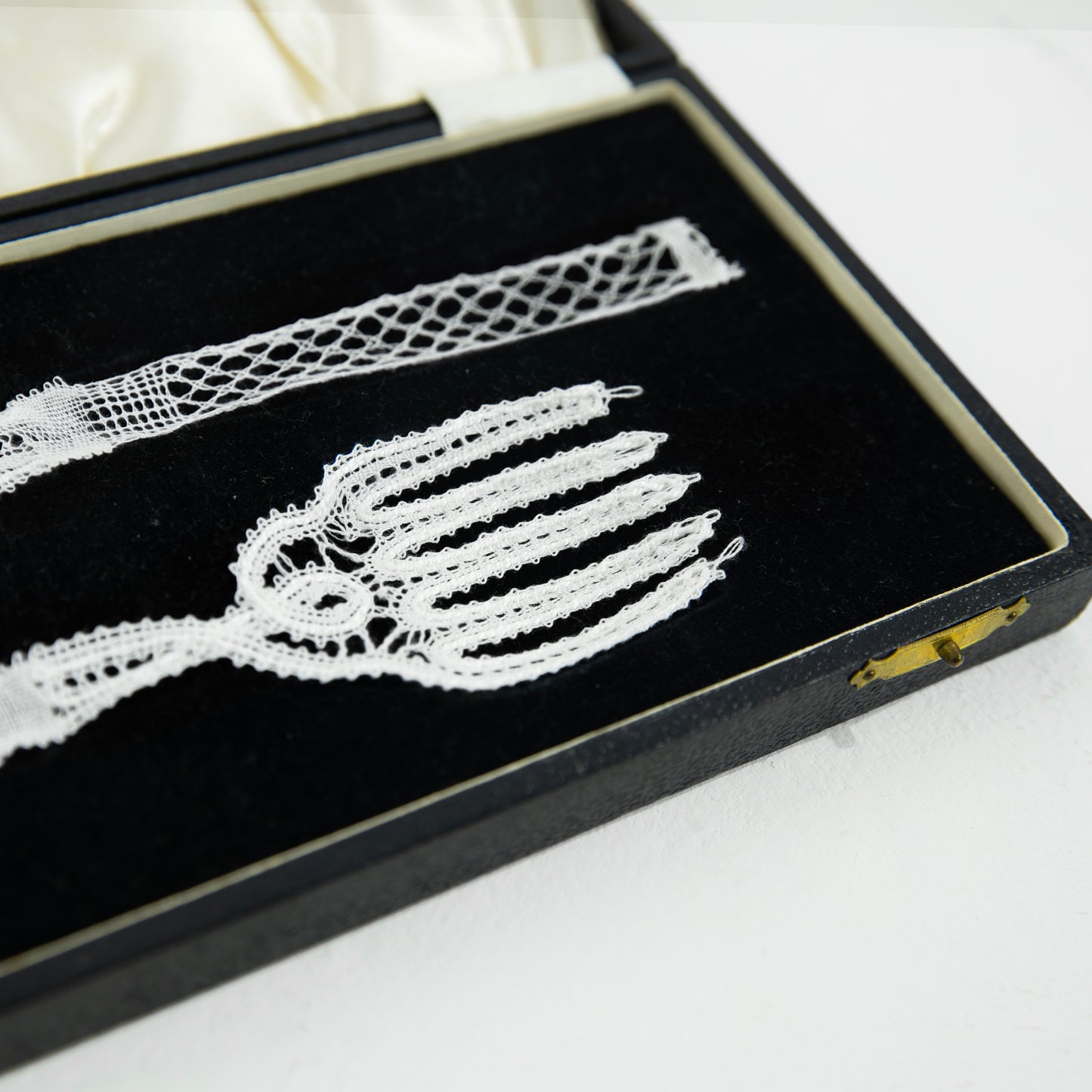 Jingyi Li, The Hidden Drawer - Dinner Set 03
