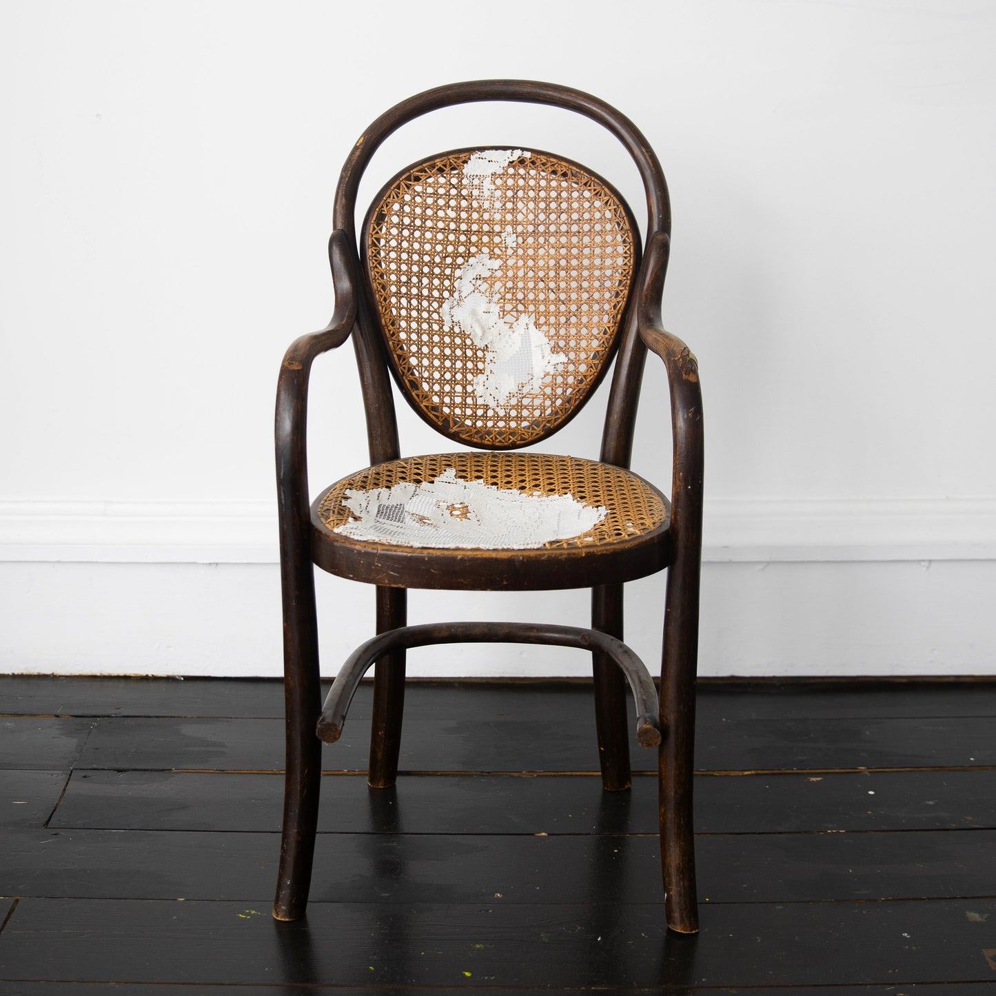 Jingyi Li, Obedient Object Chair