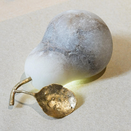 Yijia Wu, Fallen Pear